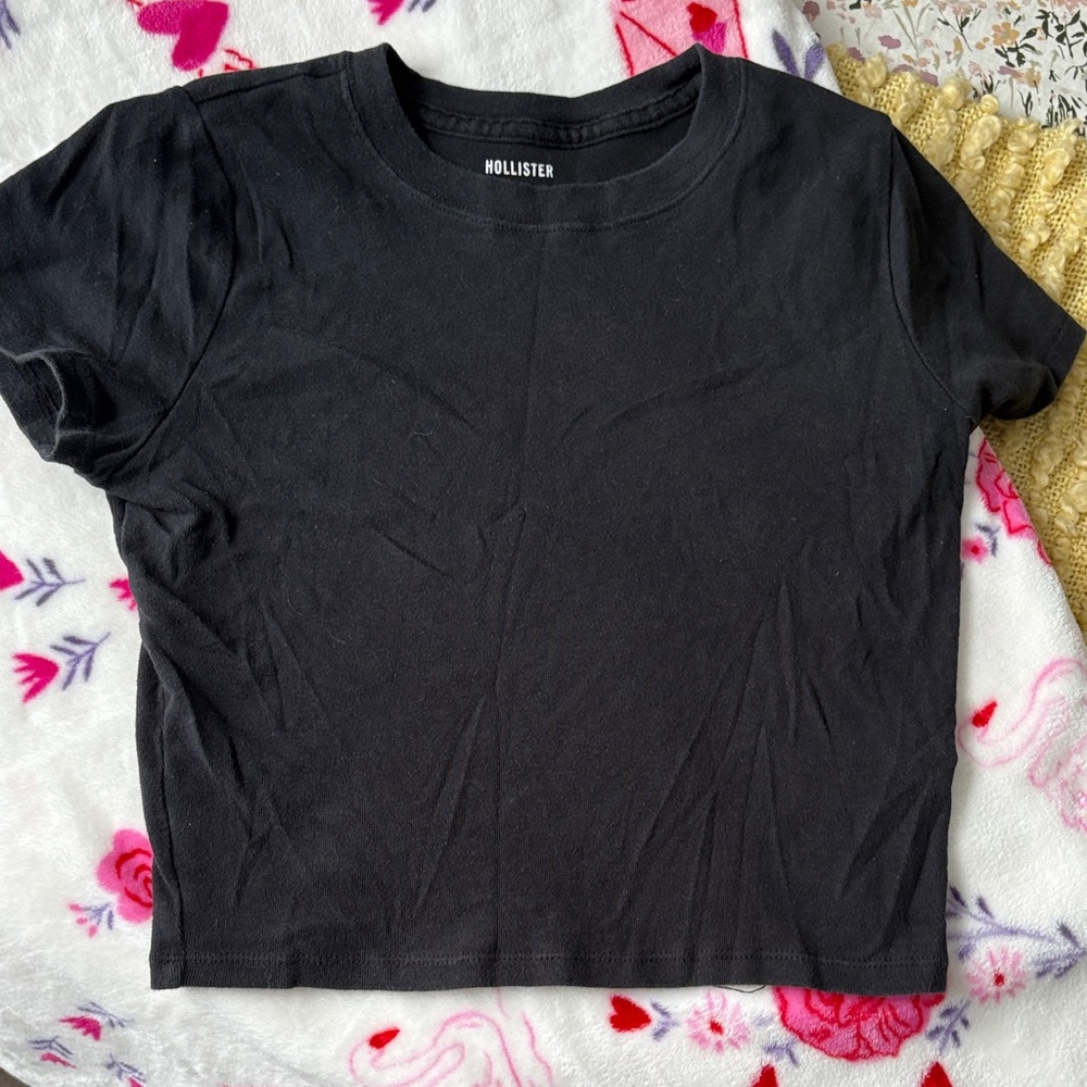 Hollister Classic Black Crop Top